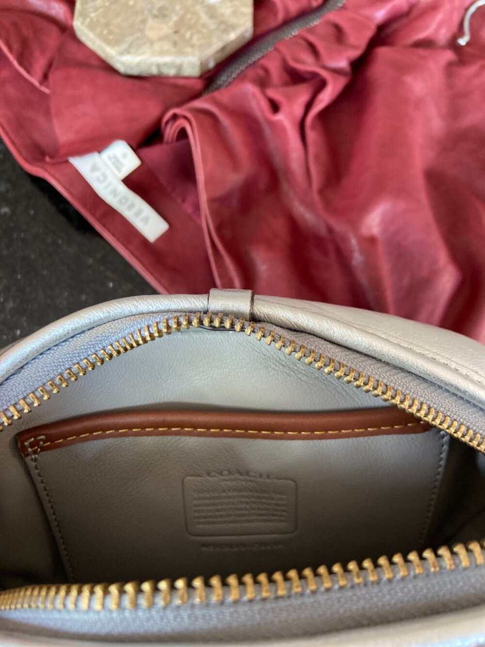 Coach Small Camera Bag Quilted‎ Silver Crossbody - Picture 5 of 6